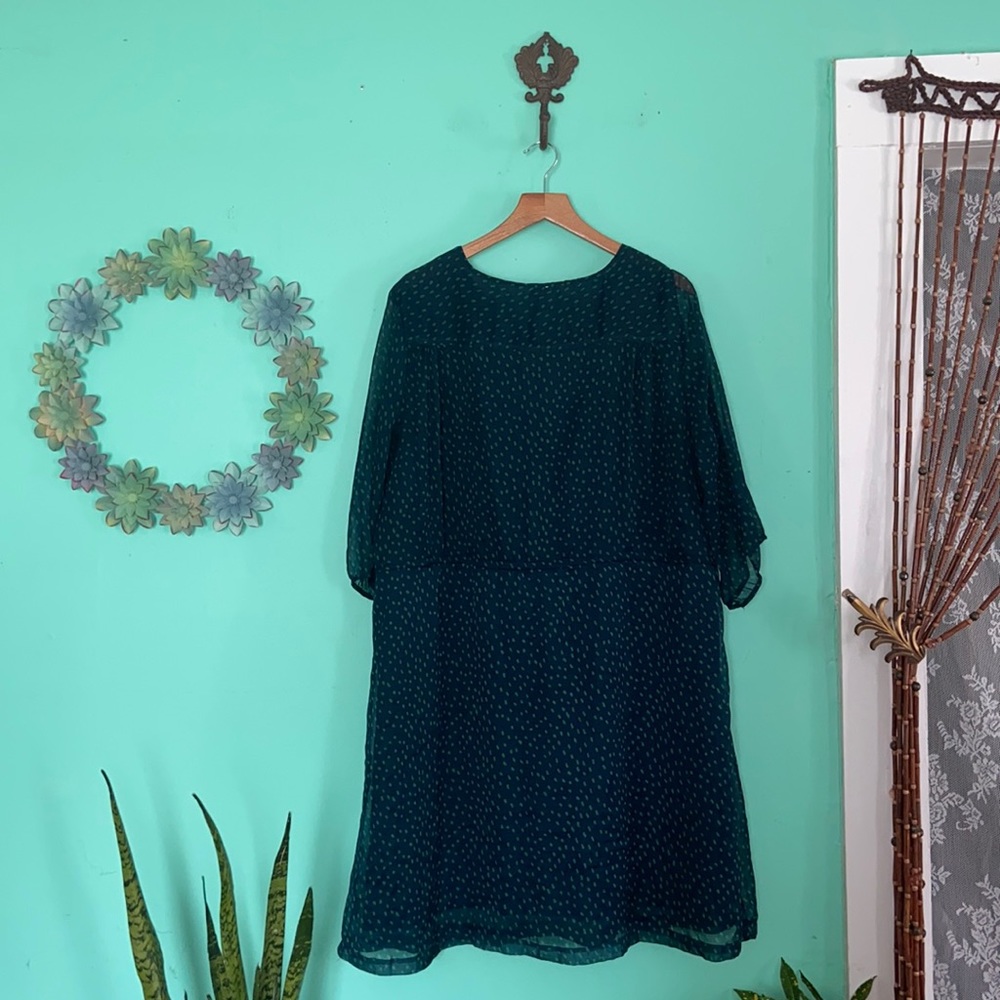 Old navy-dress with sheer sleeves - Picture 3 of 10